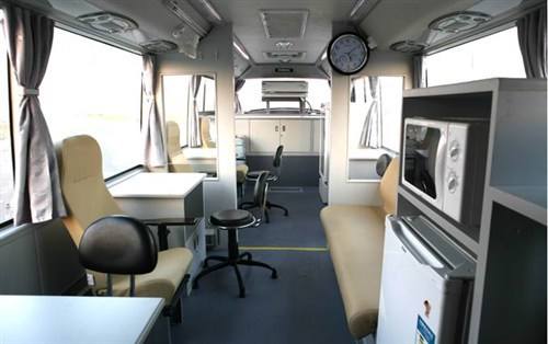 獻(xiàn)血車安全嗎？生產(chǎn)廠家通過(guò)這三點(diǎn)告訴你非常安全。02